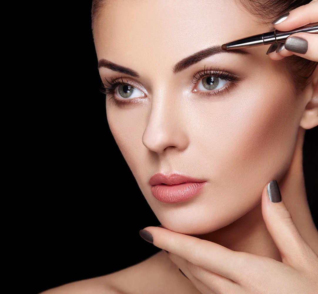 Unveiling Artistic Precision in Brow Services for Businesswomen